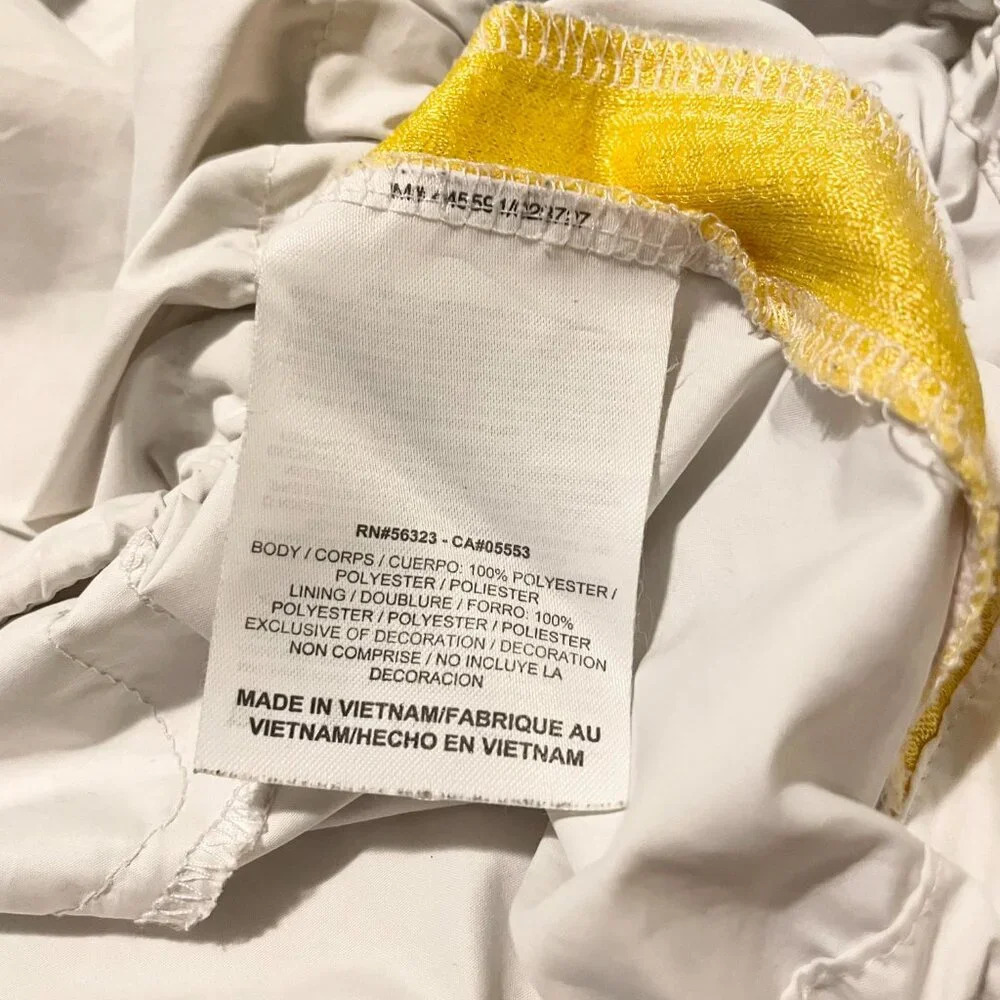 Nike Livestrong  Womens Jacket Size Large Running Activewear Stains - Picture 9 of 16